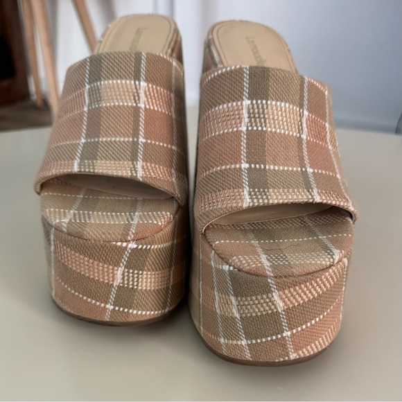 Larroude Beige Plaid Platform Mule - Picture 3 of 5